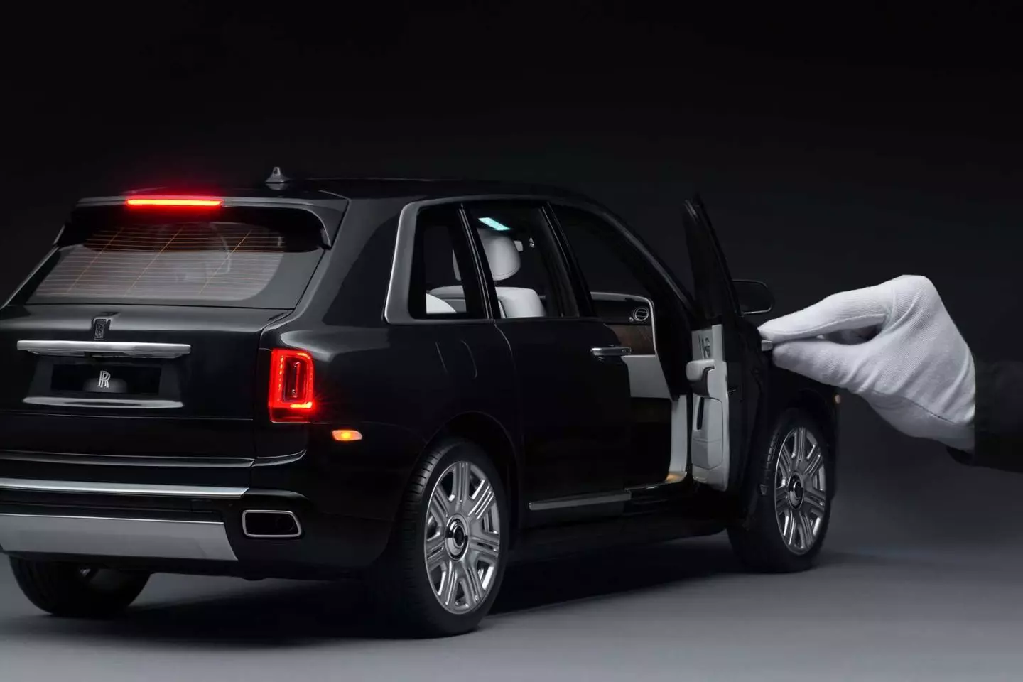 រថយន្ត Rolls-Royce Cullinan