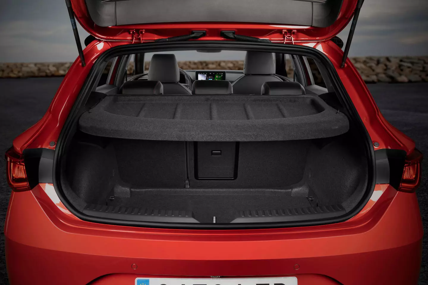 SEAT Leon 2020 trunk