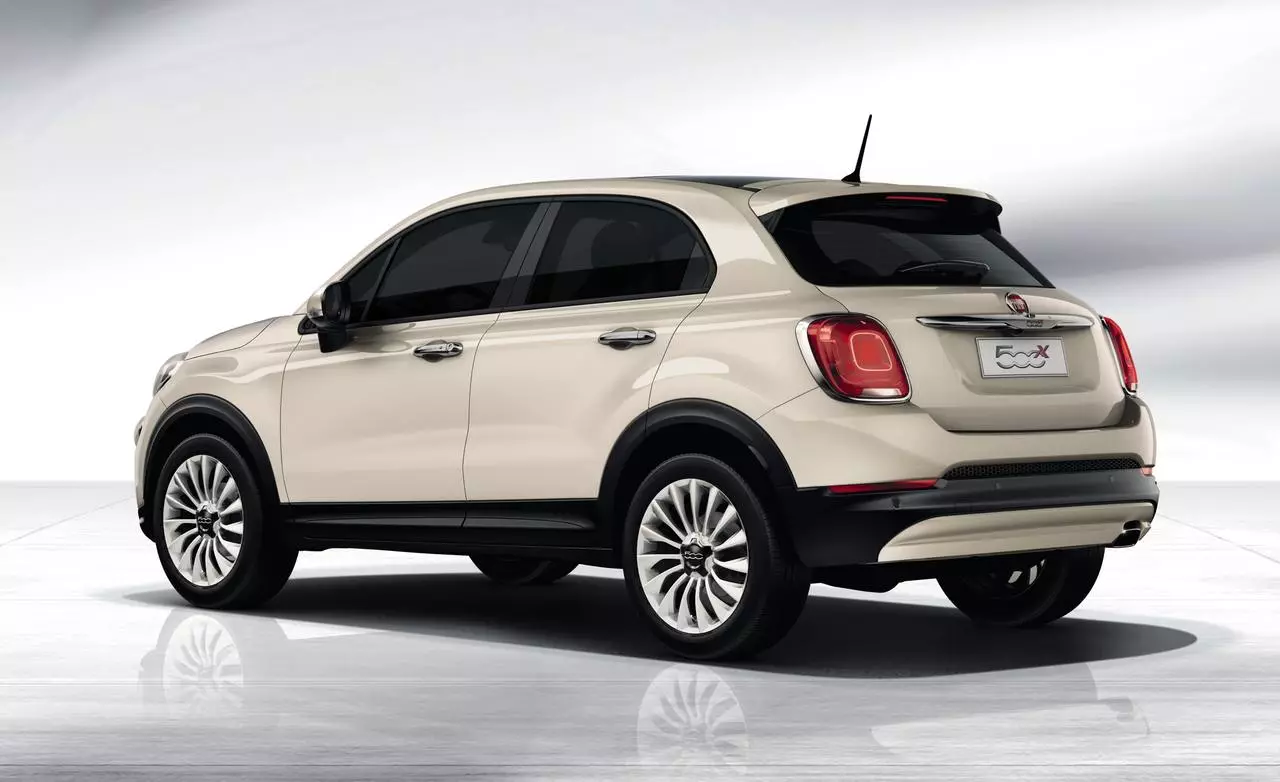 I-Fiat 500X: Eyomndeni eyingozi kakhulu 10190_4