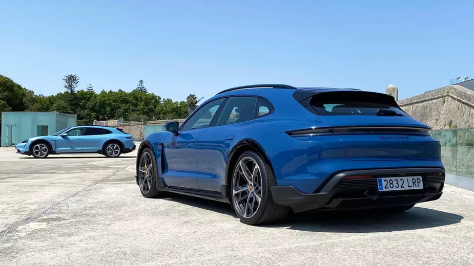 پورسچى تايكان Turbo S كرېست ساياھىتى