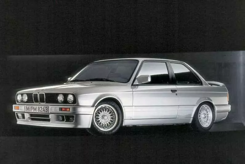 BMW 320 nyaeta
