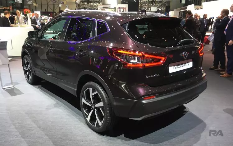 2017 Nissan Qashqai f'Ġinevra - Wara