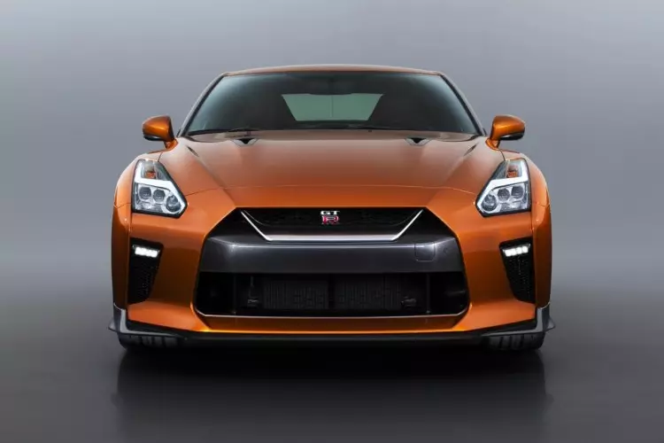 Nissan GT-R 2016