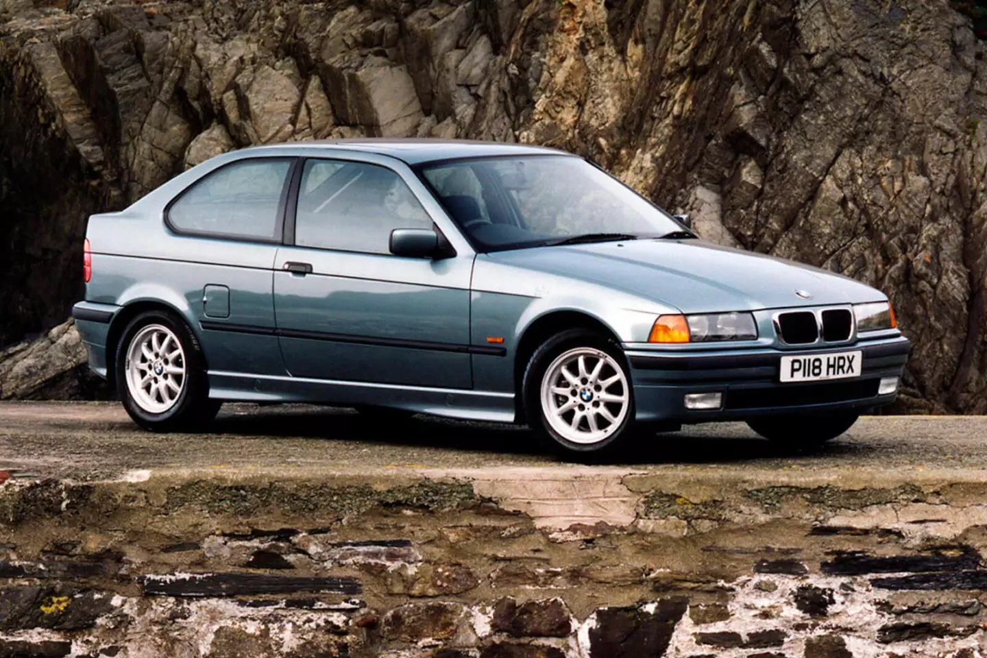 د BMW 3 لړۍ تړون