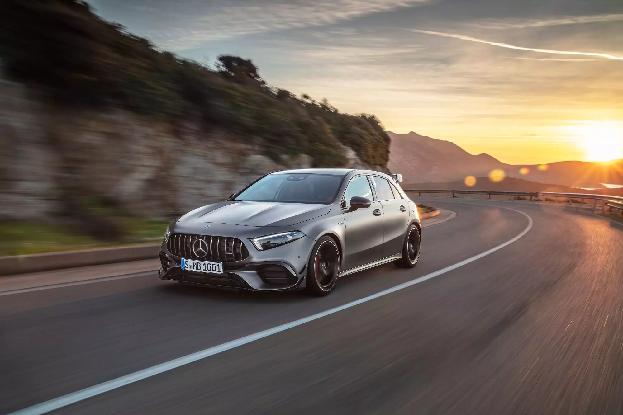 I-Mercedes-AMG A45