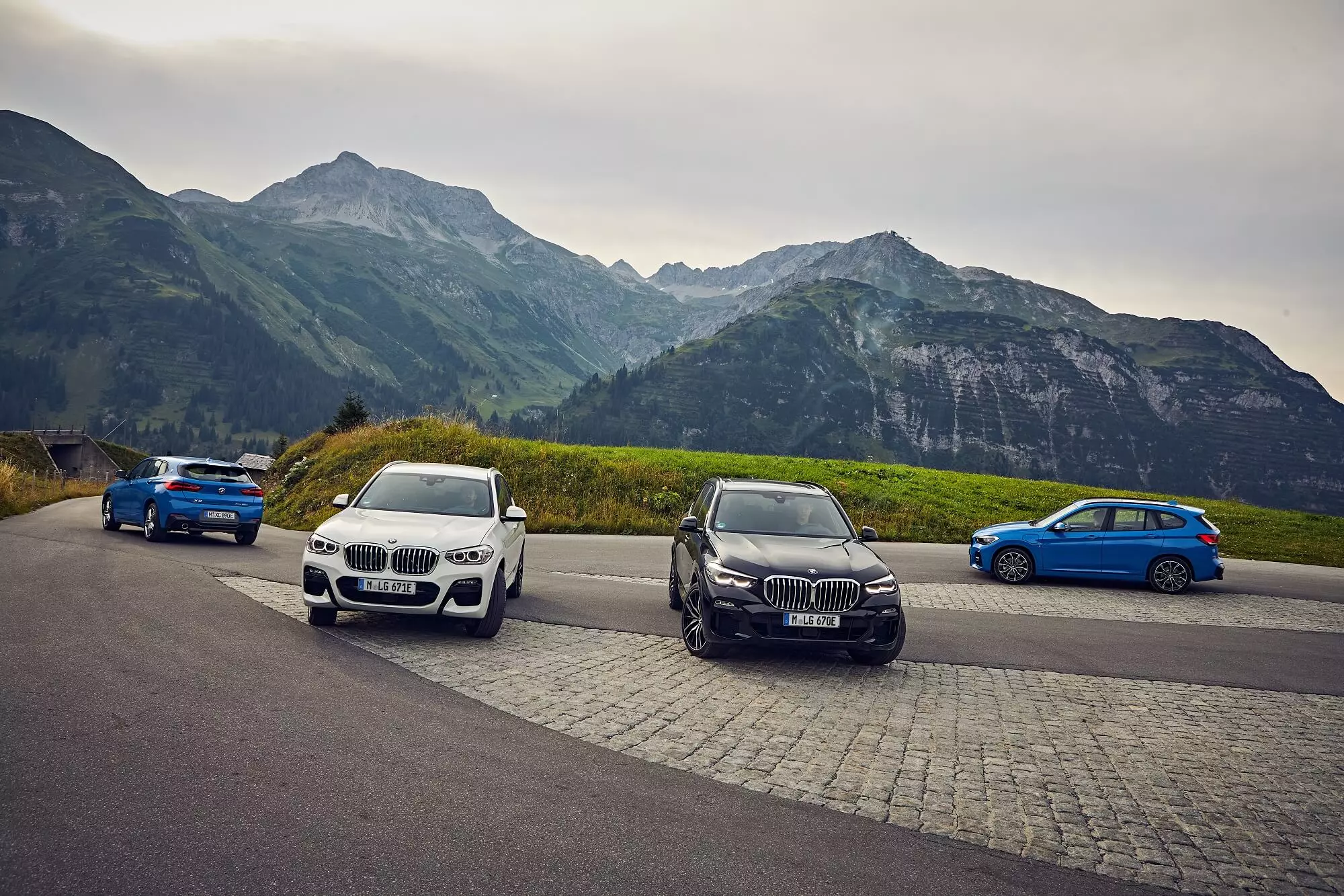BMW X2 xDrive25e၊ X3 xDrive30e၊ X5 xDrive45e နှင့် X1 xDrive25e