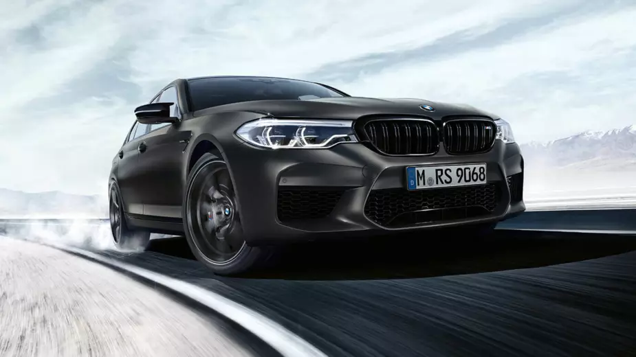 Rajoitettu erikoispainos BMW M5:n 35-vuotispäivän kunniaksi