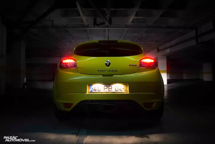 Renault Megane RS Trophy-2