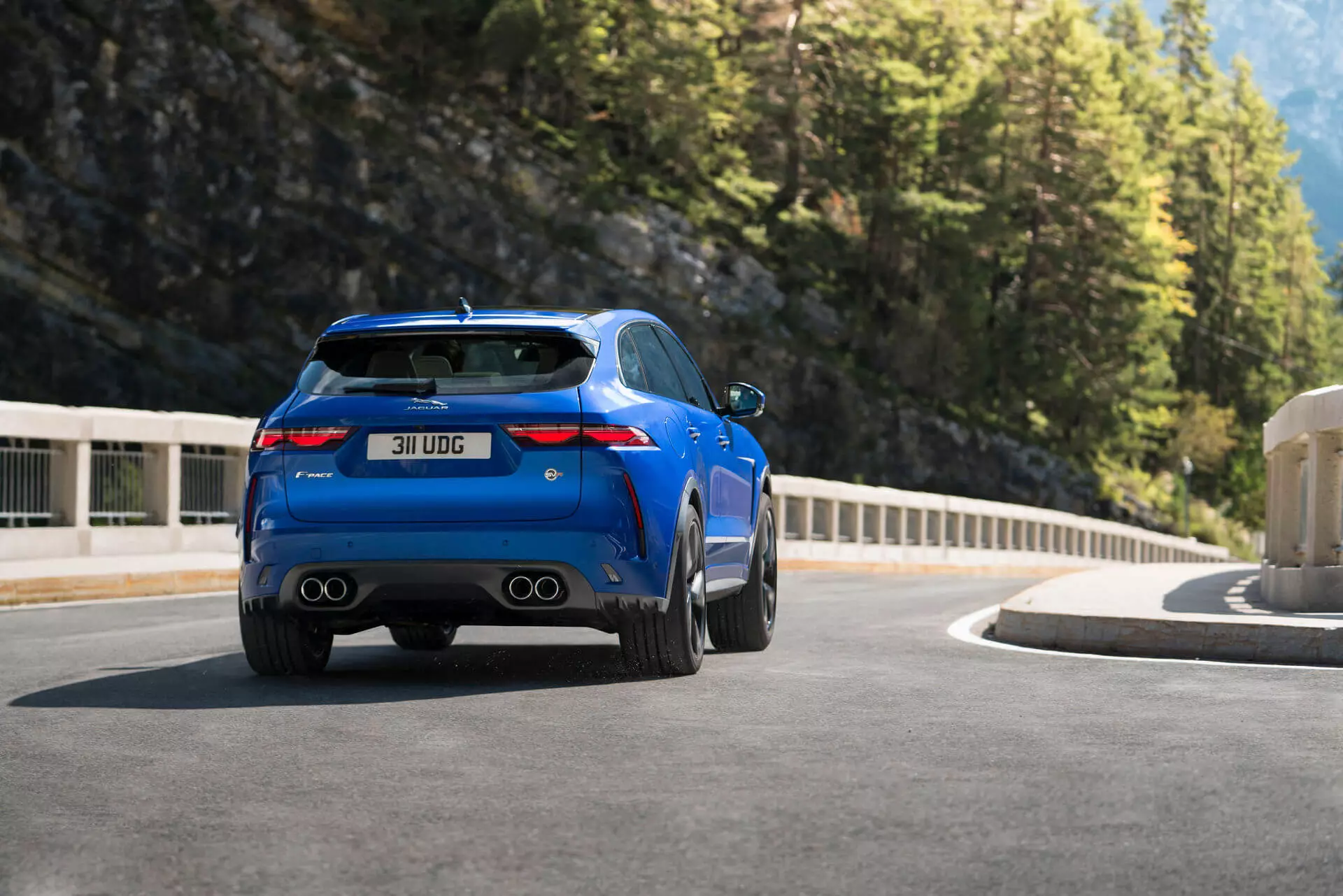 Jaguar F-Pace SVR