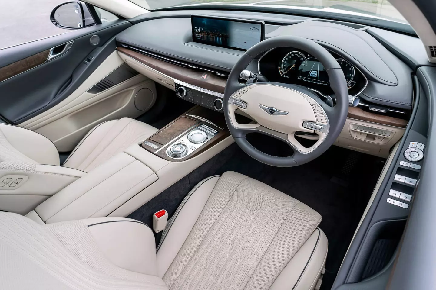 interior G80