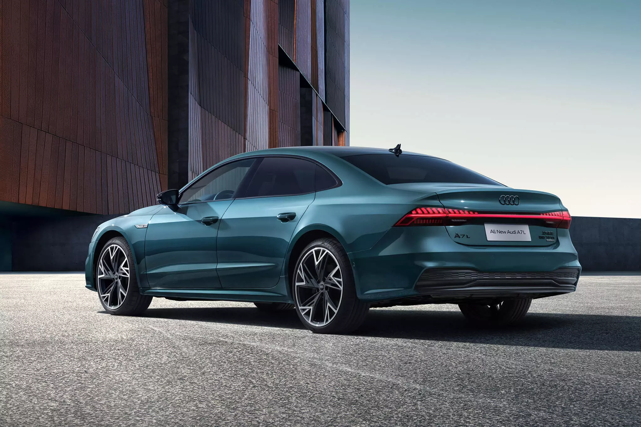 I-Audi A7L