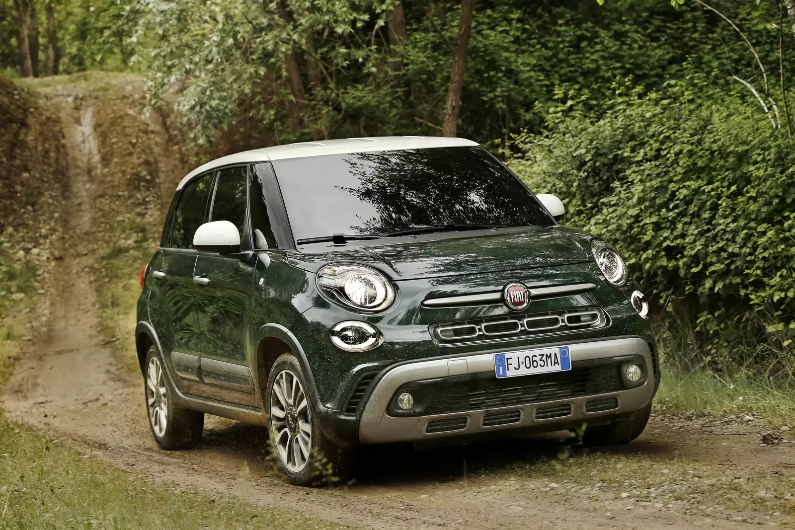 د نوي شوي Fiat 500L درې شخصیتونه 11002_4