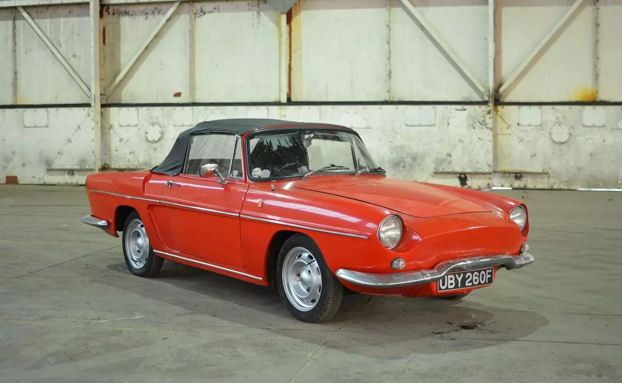 ក្រុមហ៊ុន Renault Caravelle ឆ្នាំ 1968