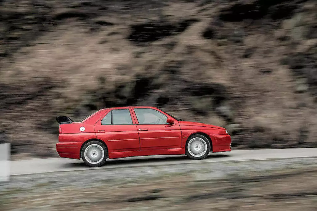 Alfa Romeo 155 GTA Stradale