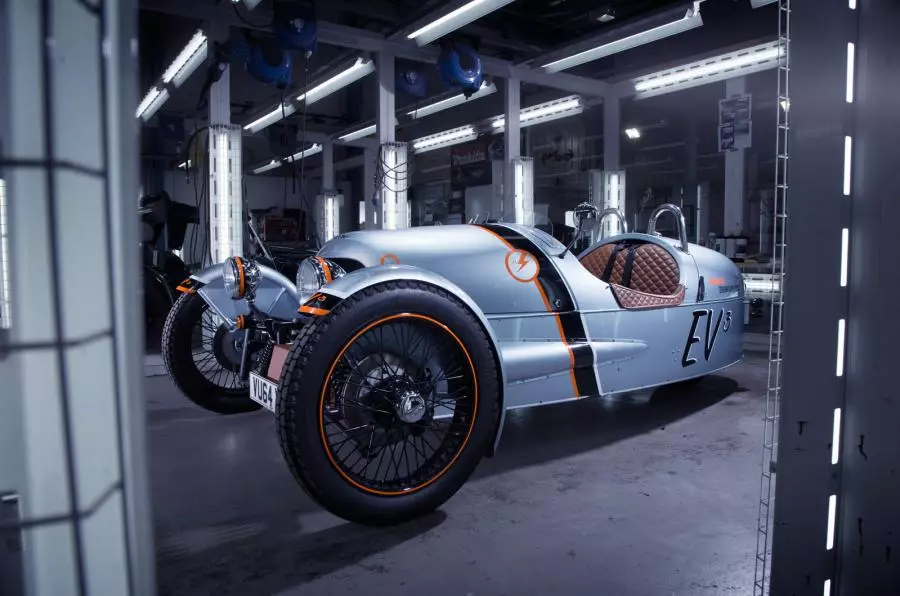 Morgan mempersiapkan kendaraan listrik untuk Geneva Motor Show