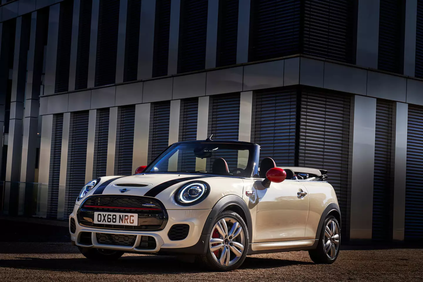 Mini John Cooper Works Cabrio