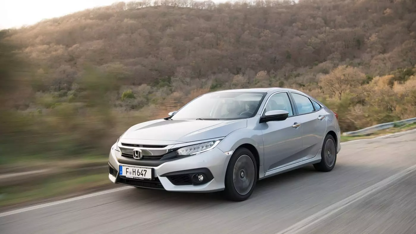 Honda Civic 1.6 i-DTEC ซีดาน