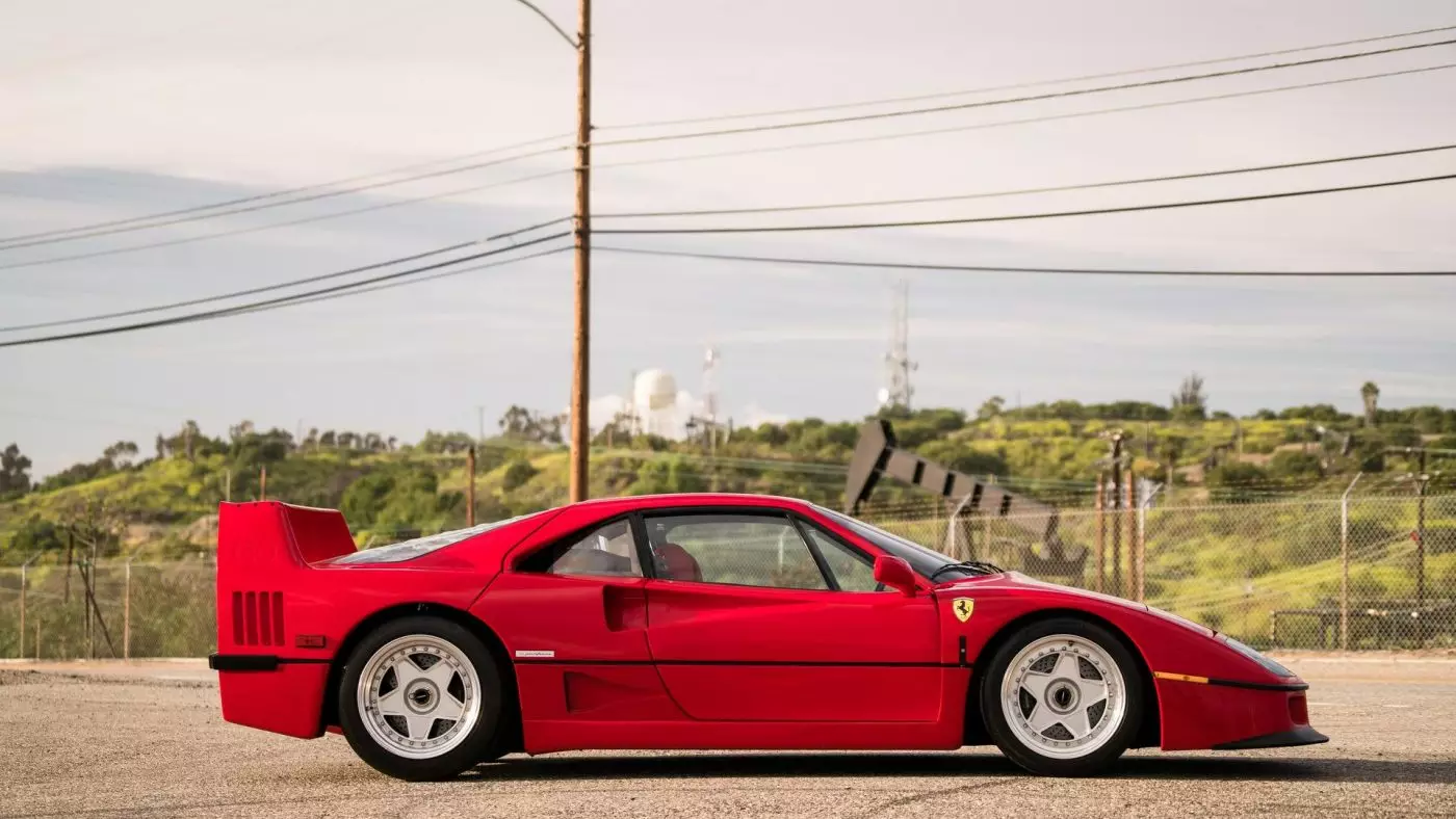 فیراري F40