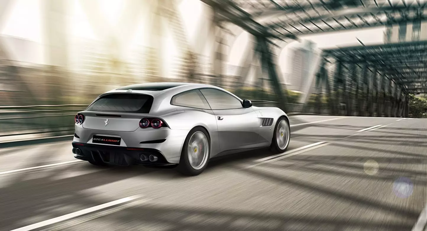 រថយន្ត Ferrari GTC4 Lusso T