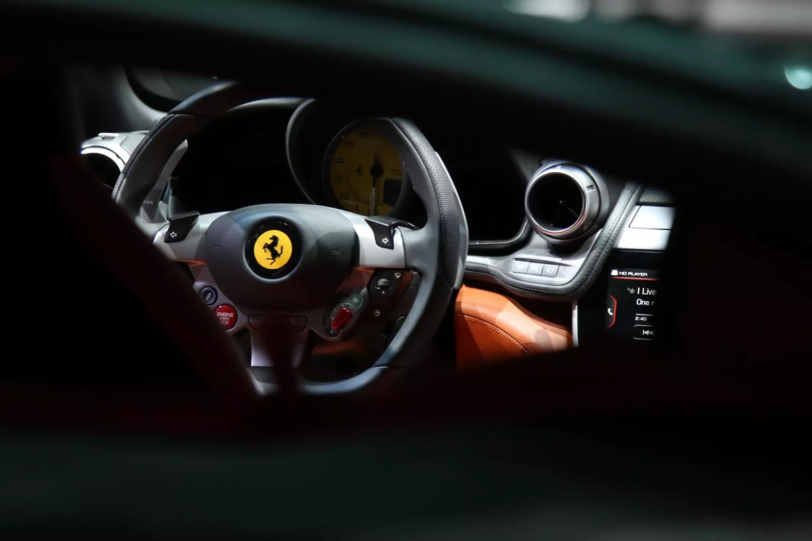 Ferrari GTC4Lusso: ang all-wheel drive nga 