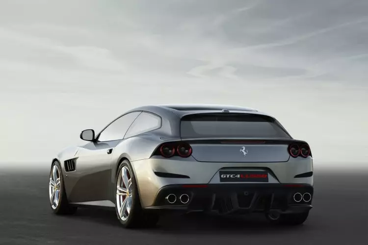 ফেরারি GTC4Lusso (2)