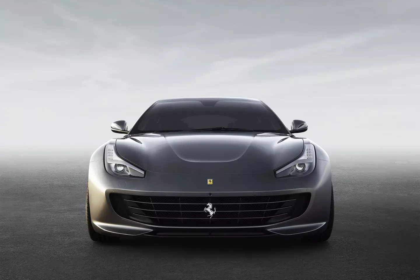 Gipaila ang Ferrari GTC4Lusso, ang kapuli sa Ferrari FF 11351_3