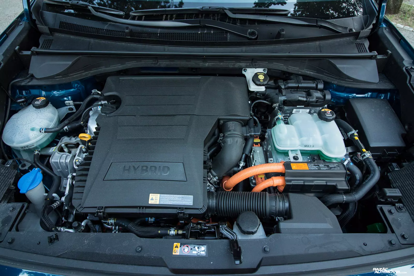 Kia Niro engine kompaktimenti