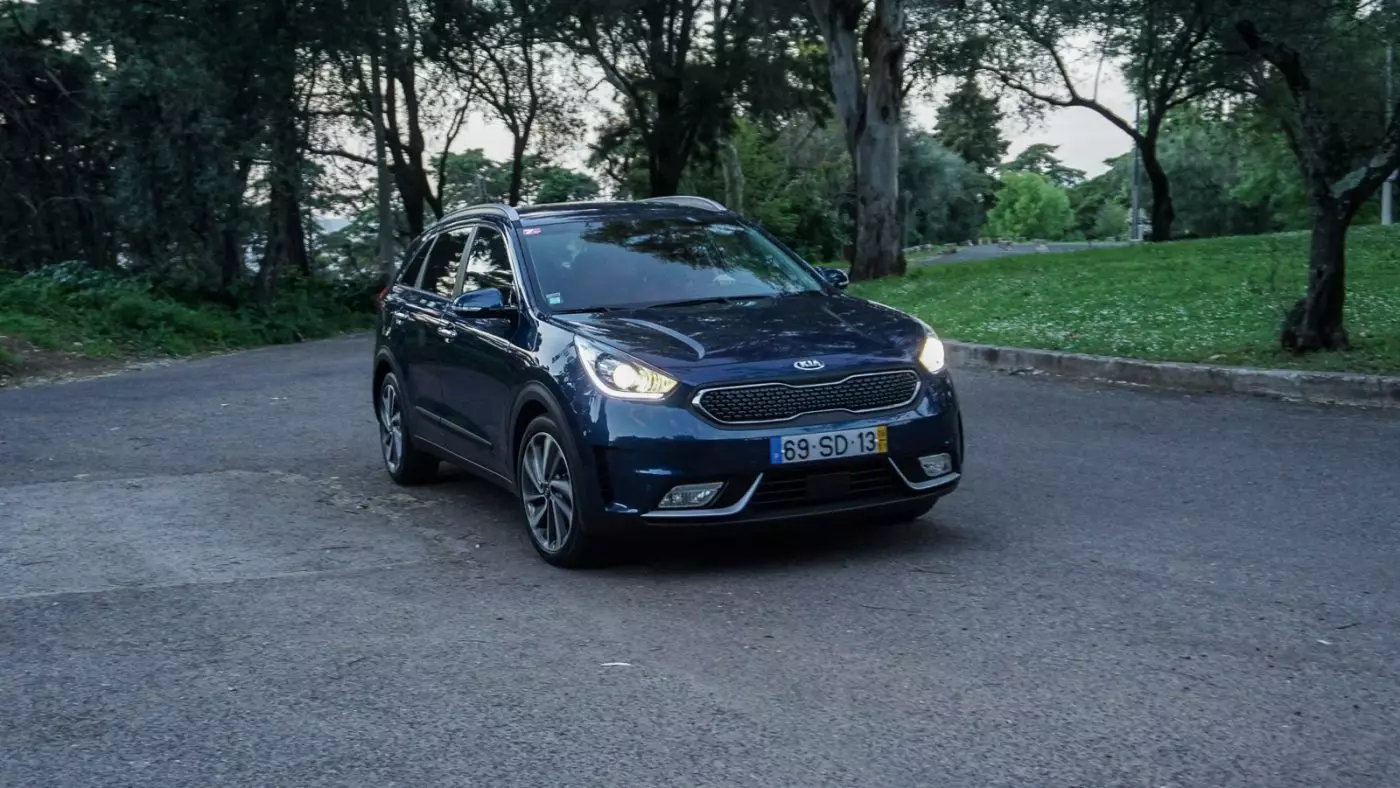 ក្រុមហ៊ុន Kia Niro HEV