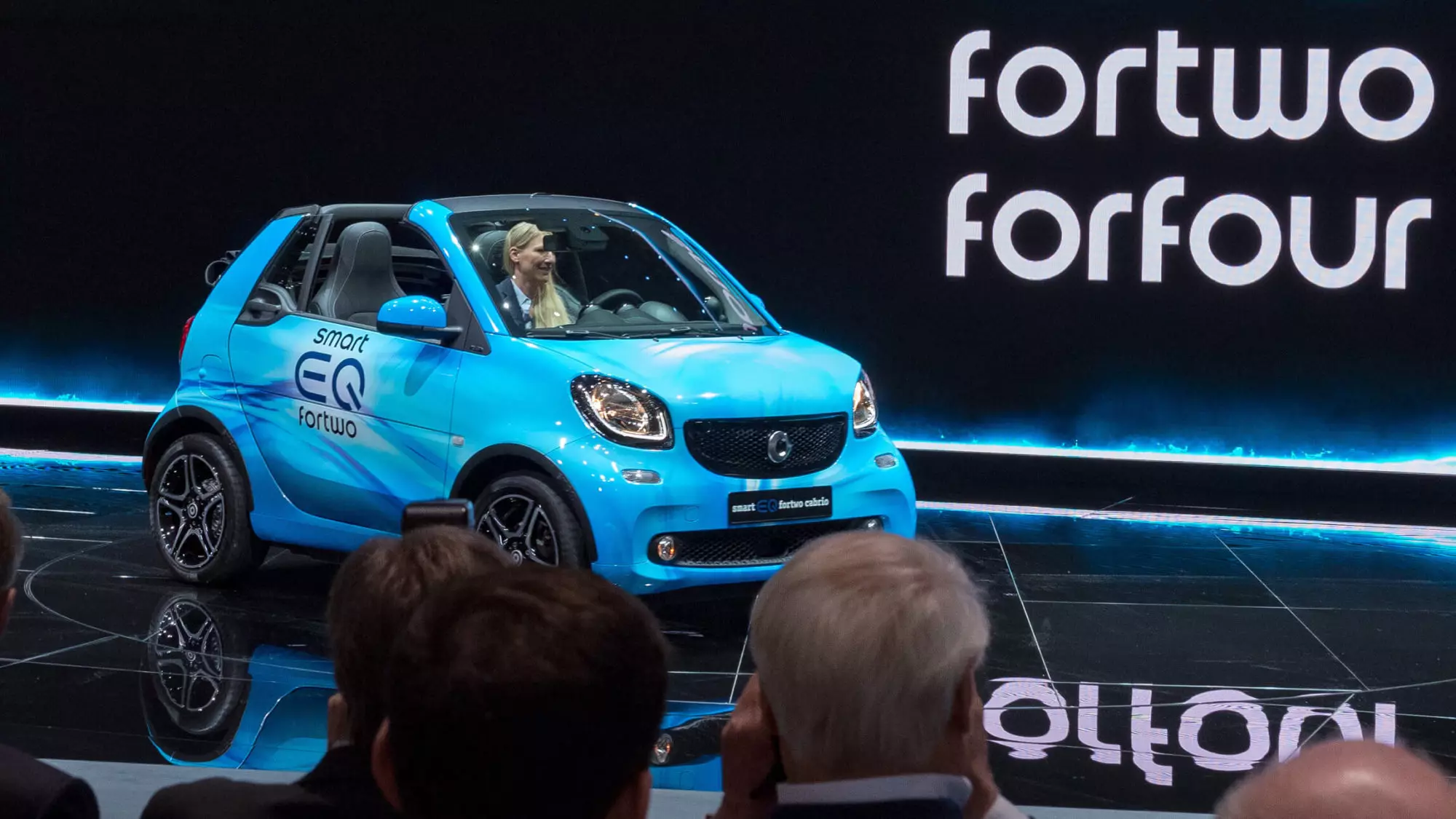 ସ୍ମାର୍ଟ fortwo EQ |