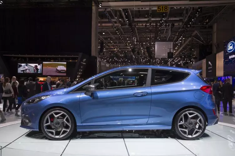 Nový Ford Fiesta ST. úplná revolúcia v Ženeve 11492_3