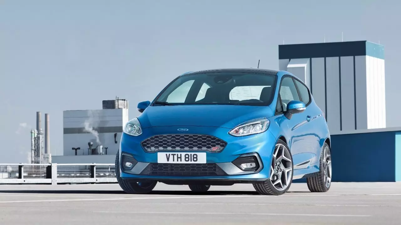 Ụlọ ọrụ Ford Fiesta ST