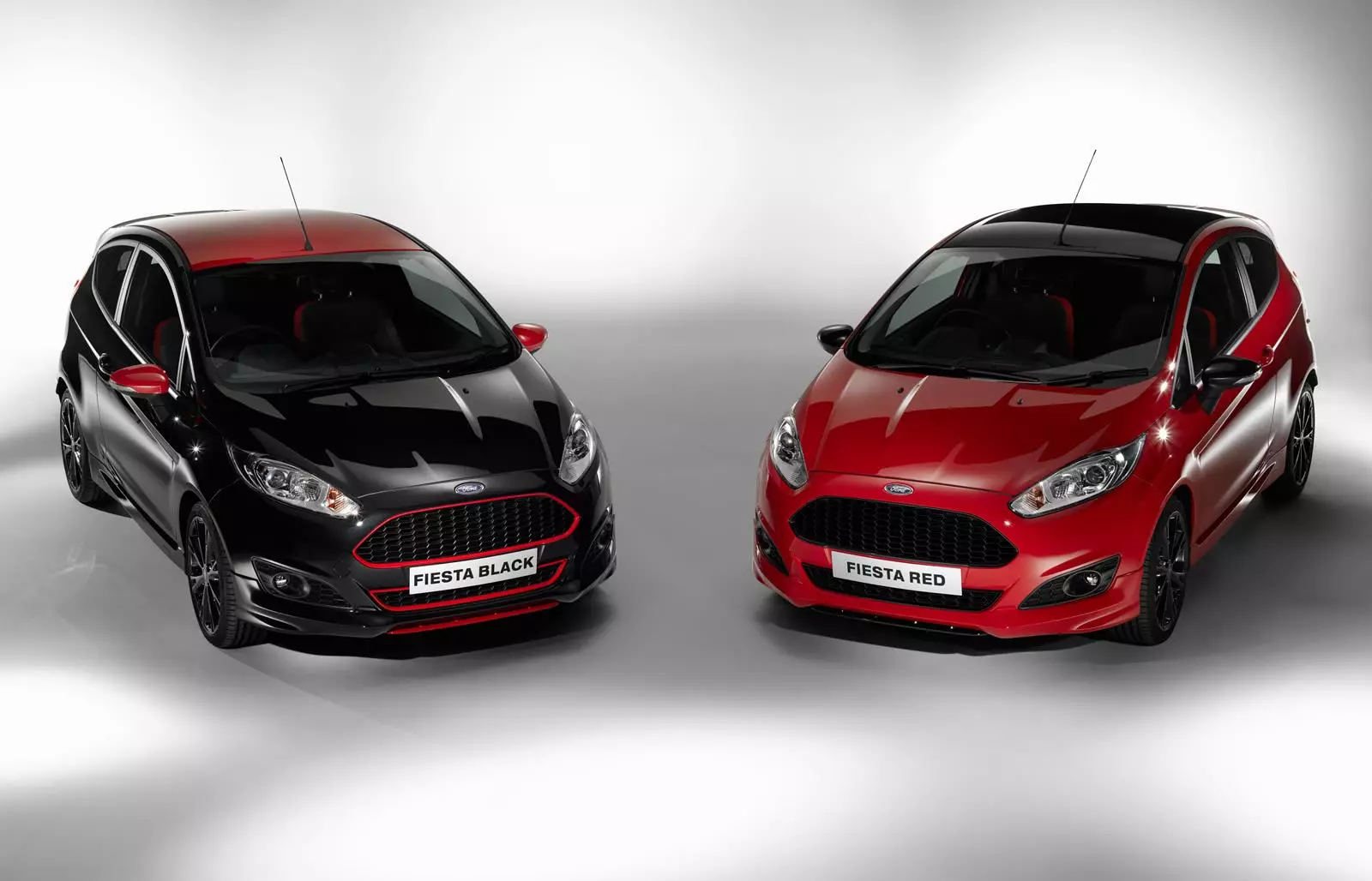 Ford Fiesta Red اور Black Edition: 1.0 Ecoboost 140hp تک پہنچ جاتا ہے۔ 11498_4