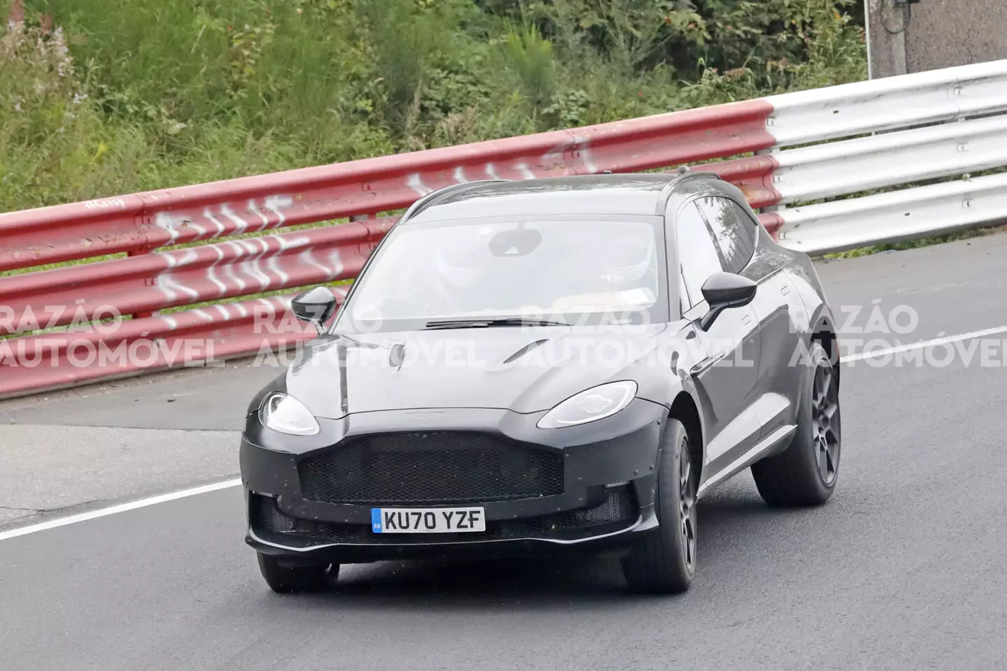 O se V12 mo le Aston Martin DBX sili ona malosi? 1169_1