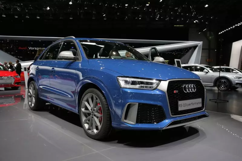 I-Audi Q3 RS