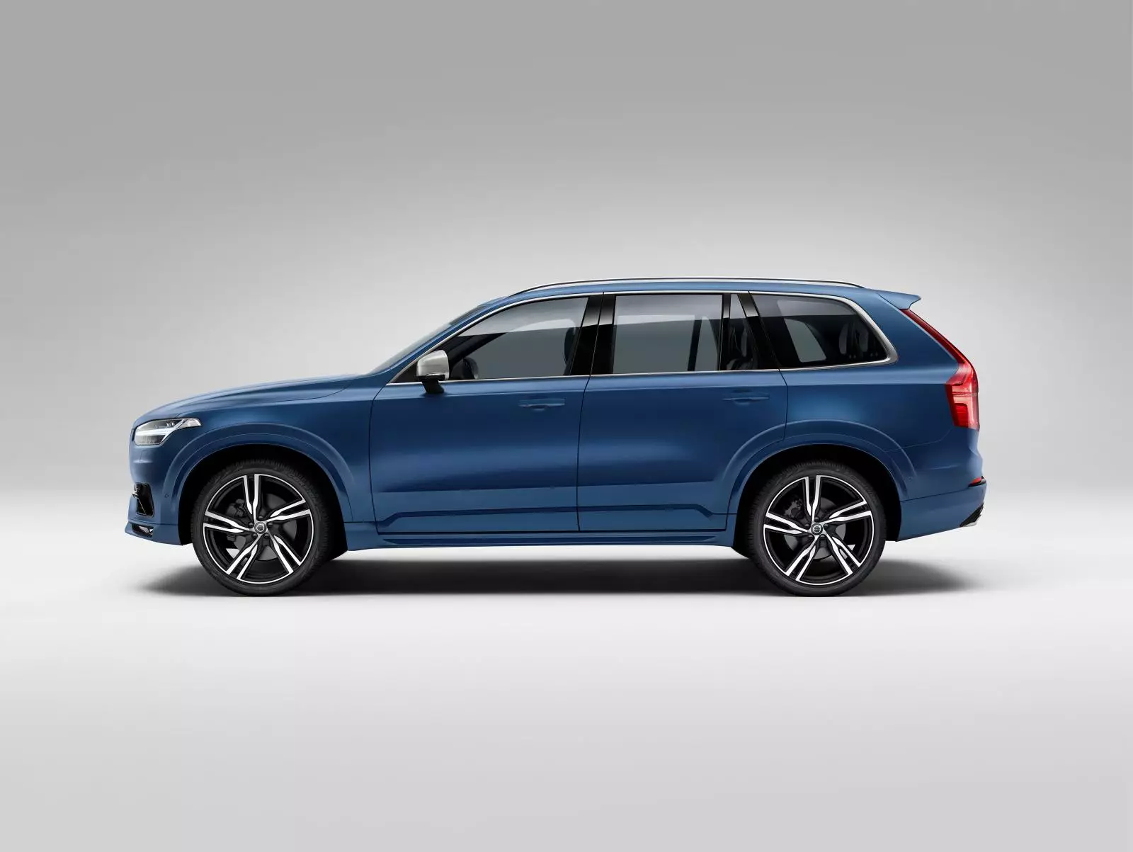 Volvo XC90 Polestar 4-ის მიერ