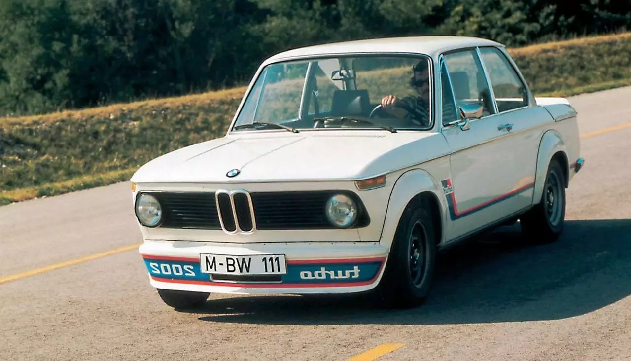 រថយន្ត BMW 2002 Turbo