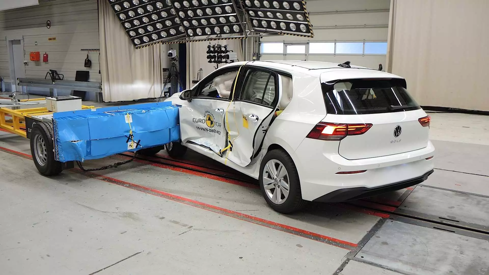 فولكس فاجن جولف Euro NCAP