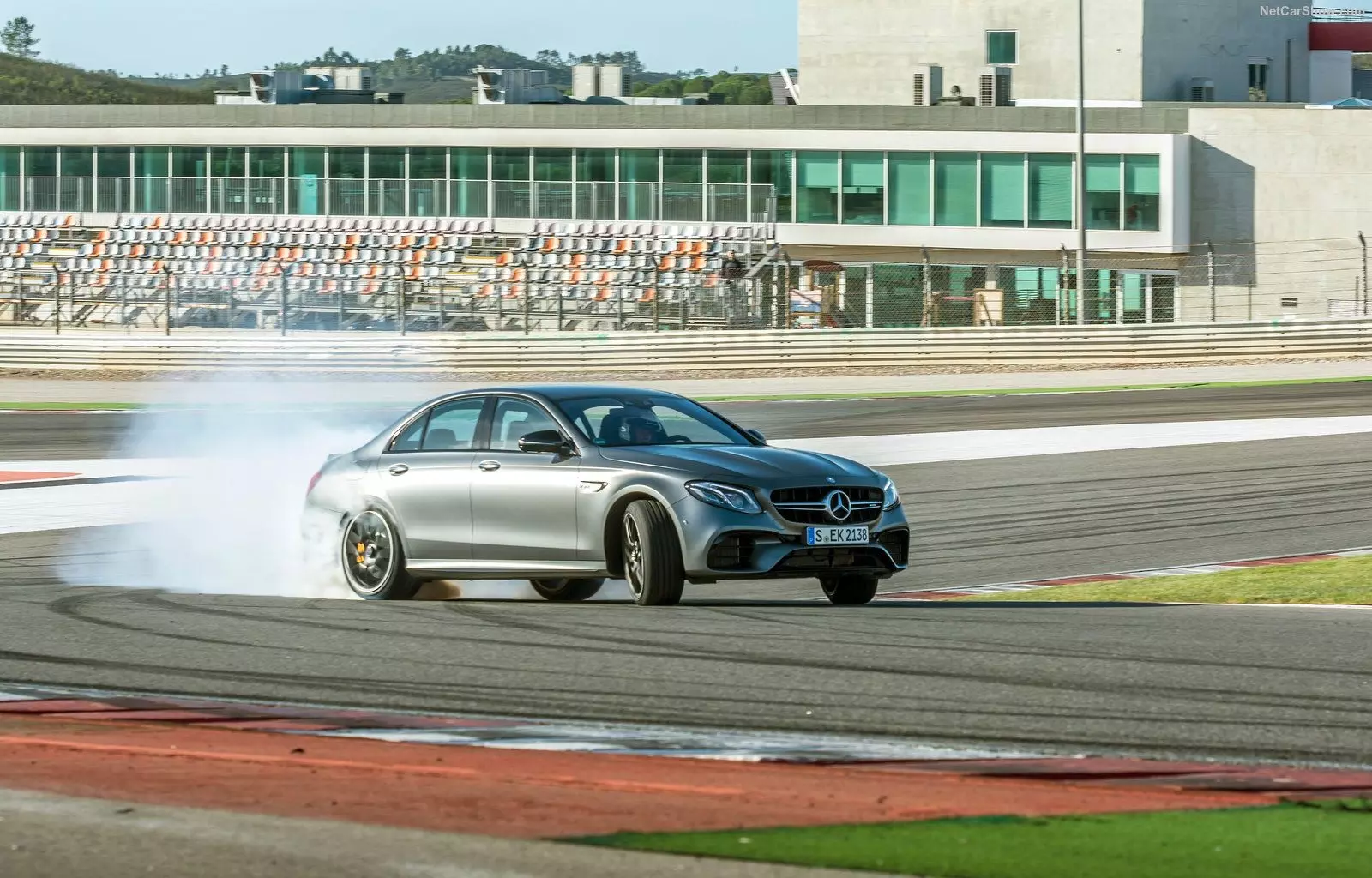 2016 წლის Mercedes-AMG E63 S 4Matic