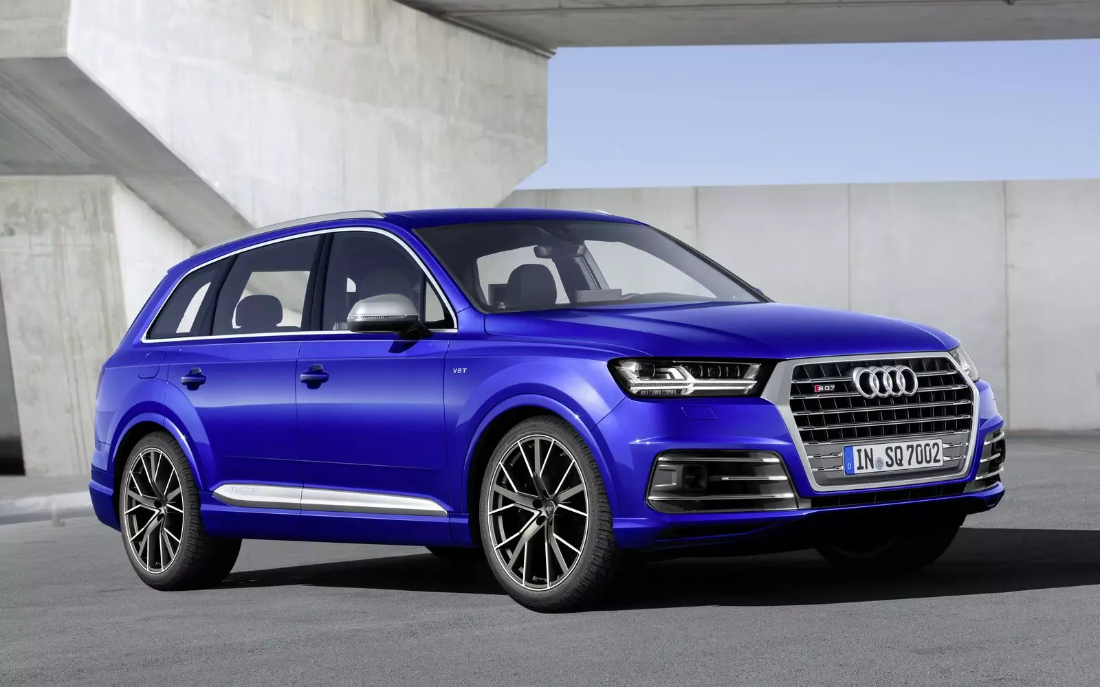 I-Audi SQ7