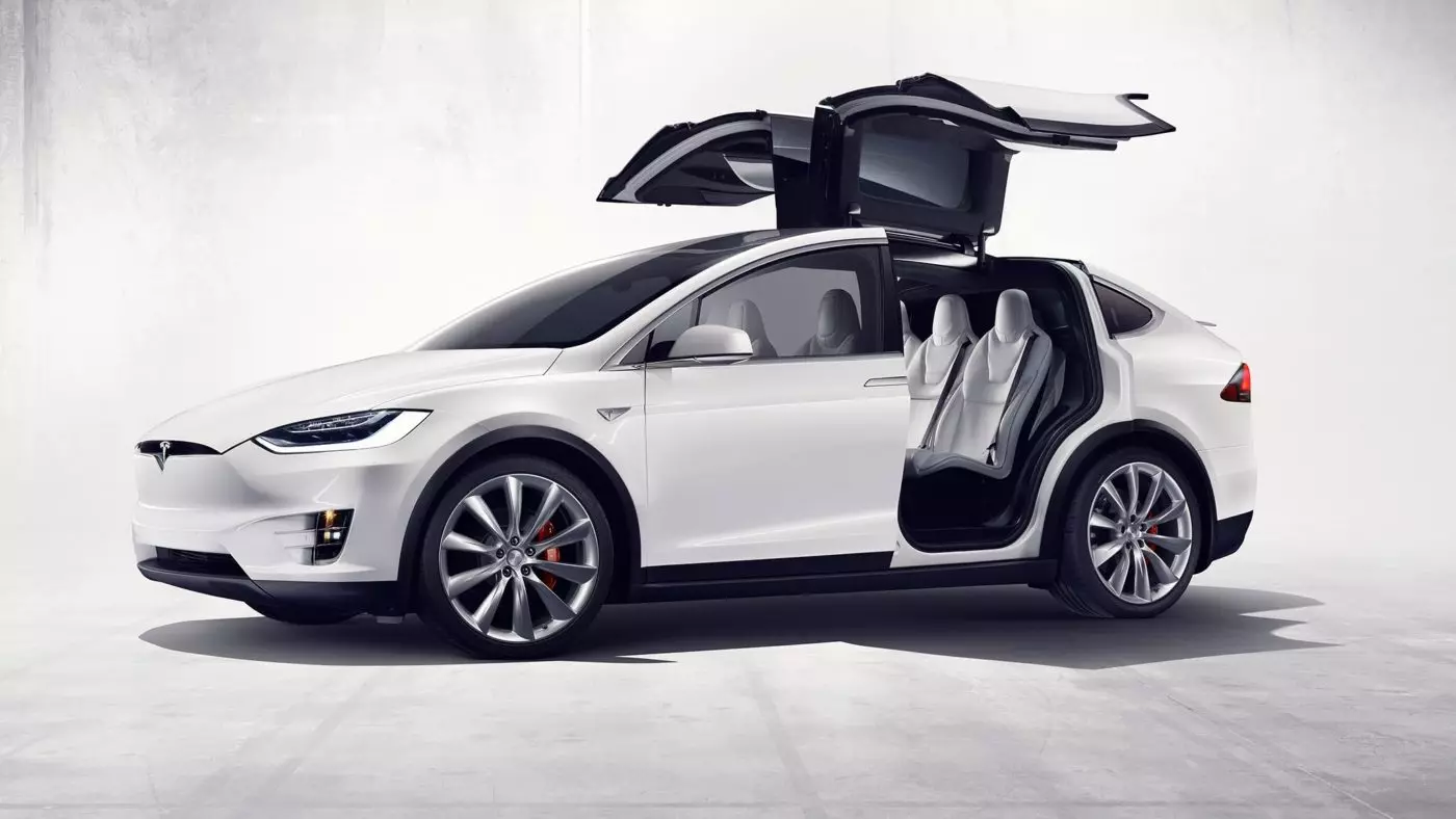 Tesla Model X.