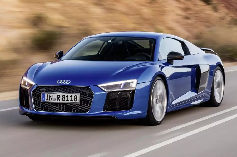 I-Audi R8 V10