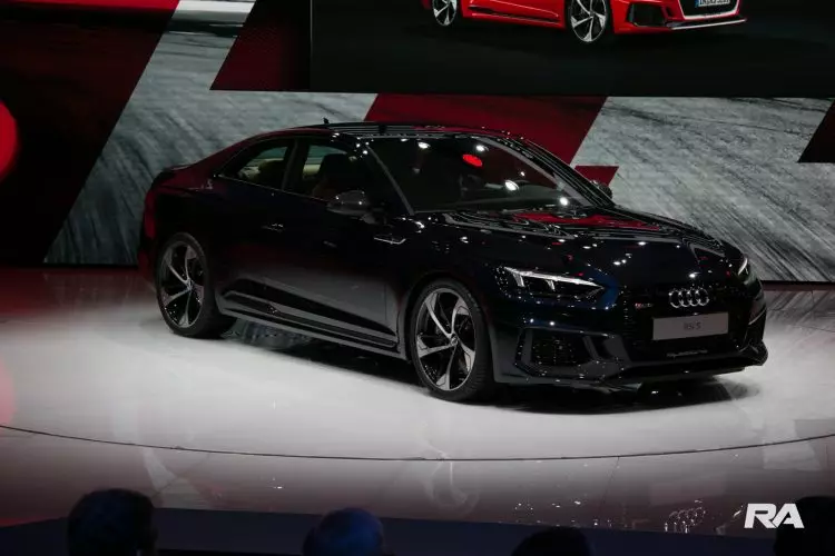 Audi RS5 a RS5 DTM: sila a výkon v dvojnásobnej dávke 13098_1
