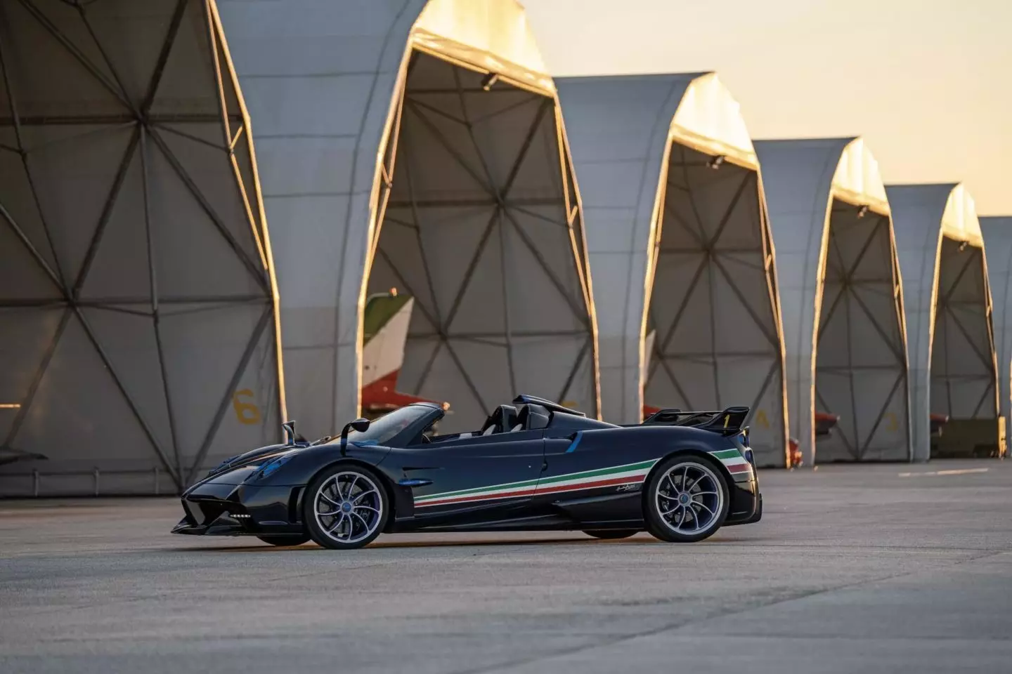 2016 Pagani Huayra Pearl