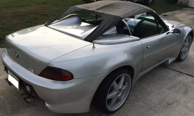 Mazda Mx-5 BMW Z9 ၇