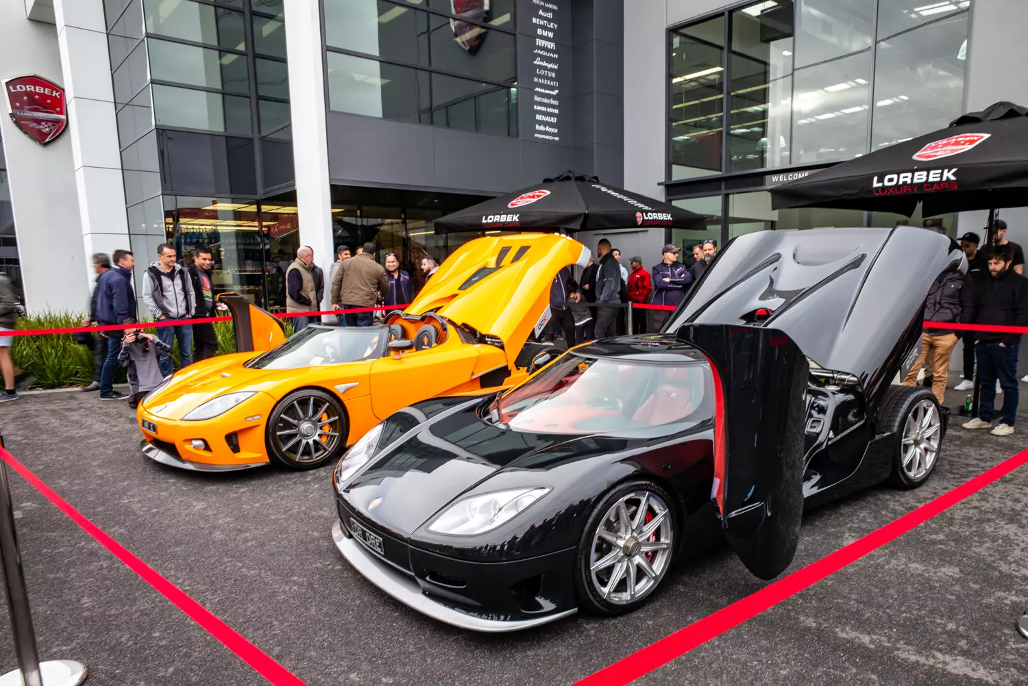 Koenigsegg CCR sareng Koenigsegg CCX