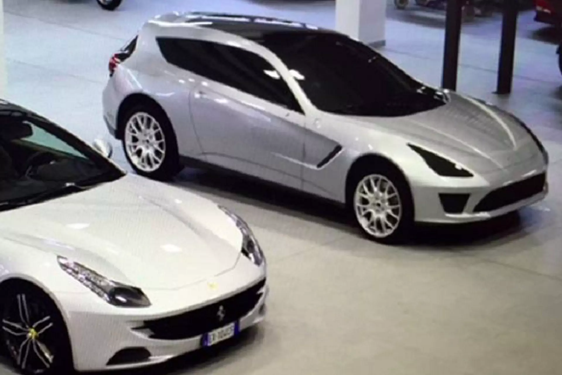 “Ferrari FF” üçin alternatiw teklip