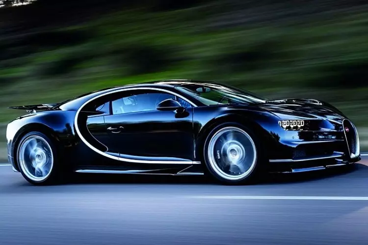 Bugatti-Chiron 2016