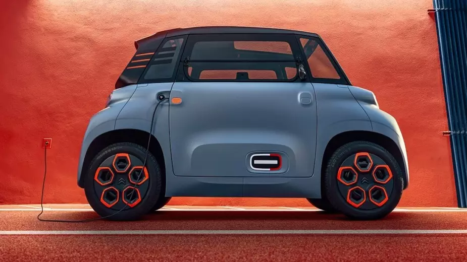 Ami er ikke den eneste. Citroën løfter sløret for planer for elektrificering og annoncerer ny... C4