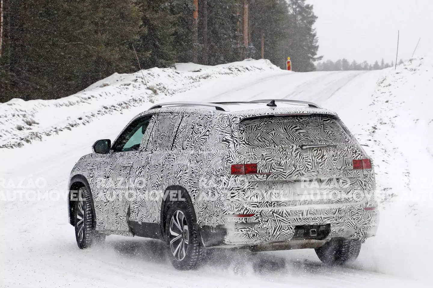 I-Audi Q9 Photo Spy