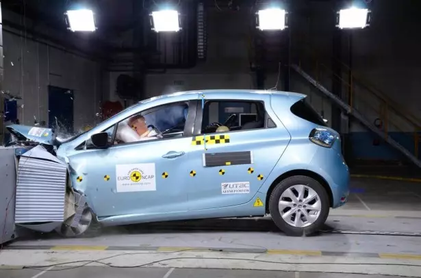 I-Renault_ZOE_euroncap